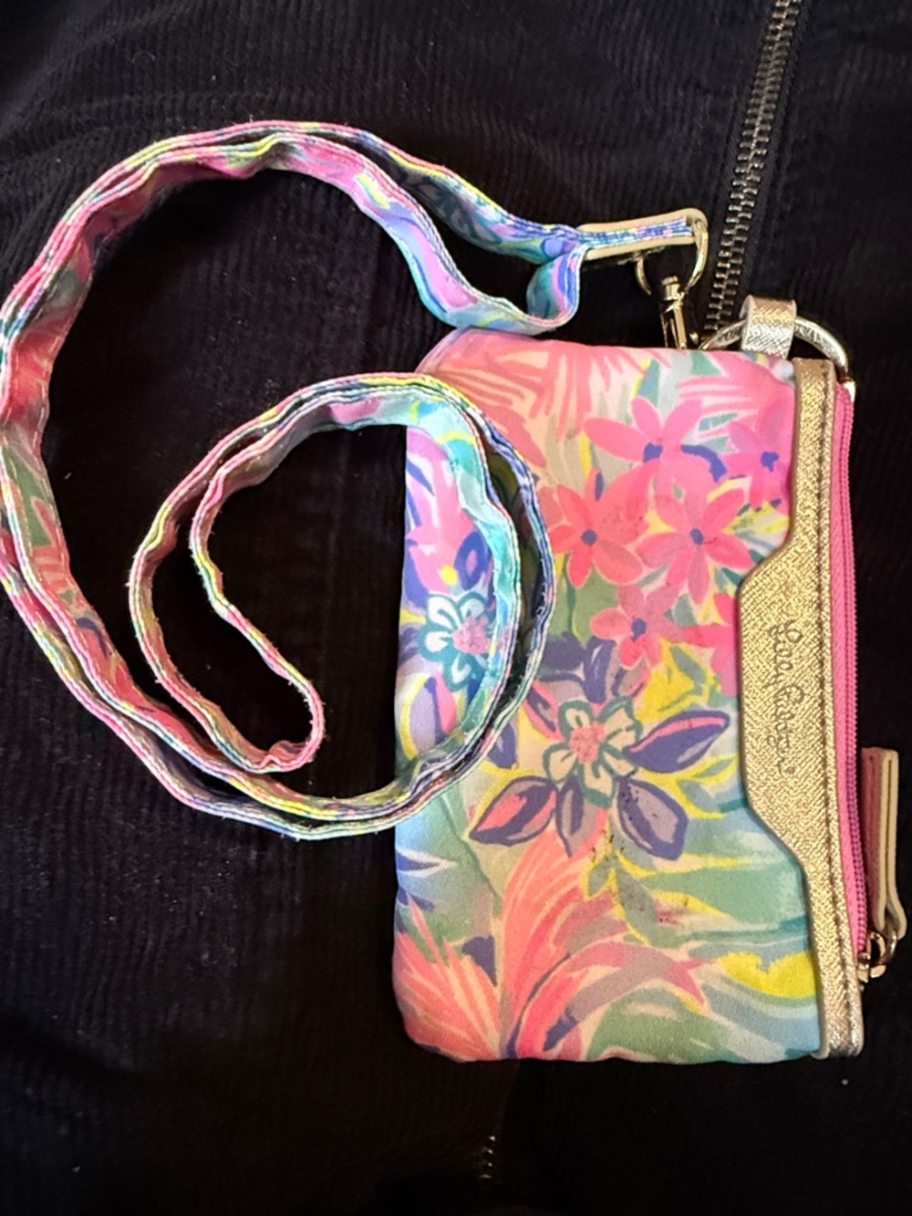 Lilly Pulitzer Multicolor Floral Crossbody Wristlet in Pink and Aqua